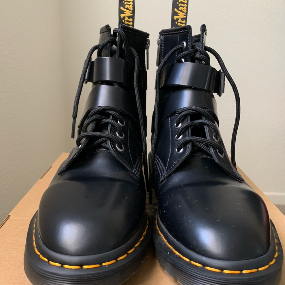 Dr. Martens Cristofor Boots